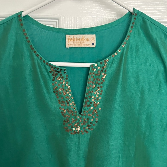 Green Silk Women's Indian Top Medium - Picture 2 of 4